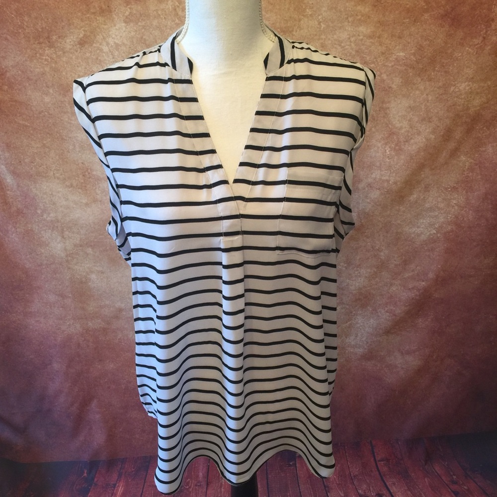 🌻 New Direction Black/White Stripe Top 🌻